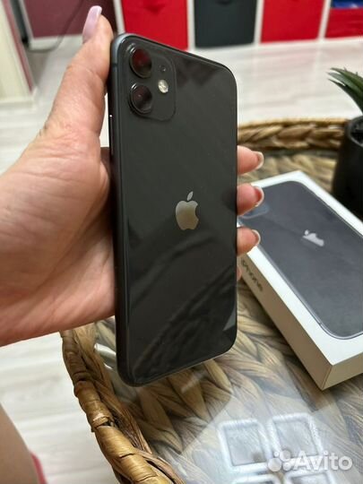 iPhone 11, 128 ГБ