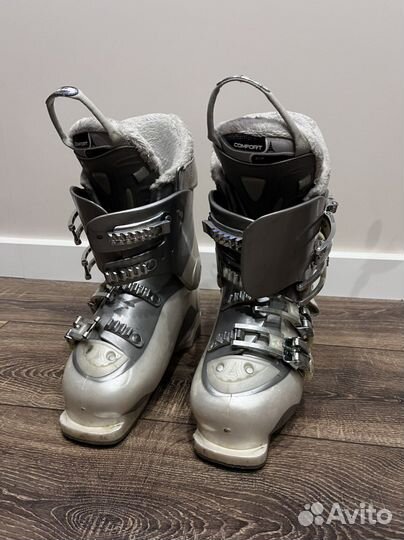 Горнолыжные ботинки