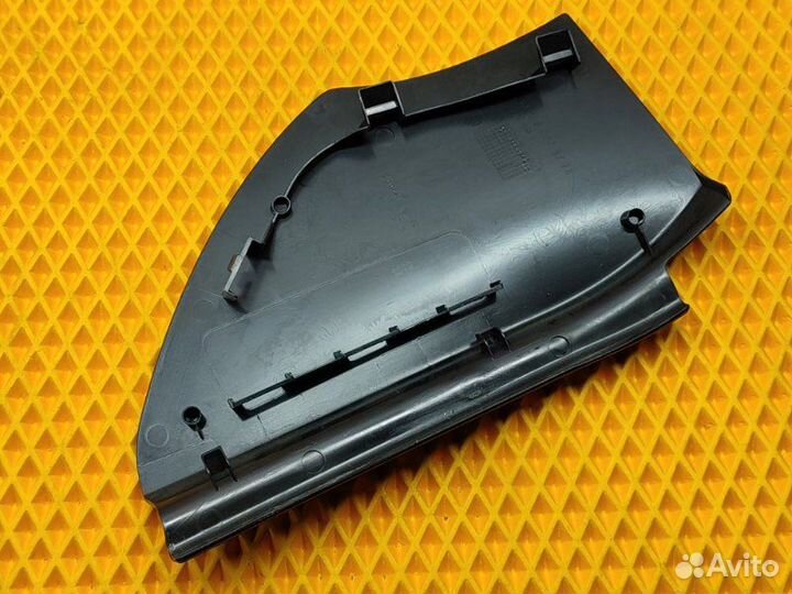Накладка двери внутренняя передняя правая Mercedes