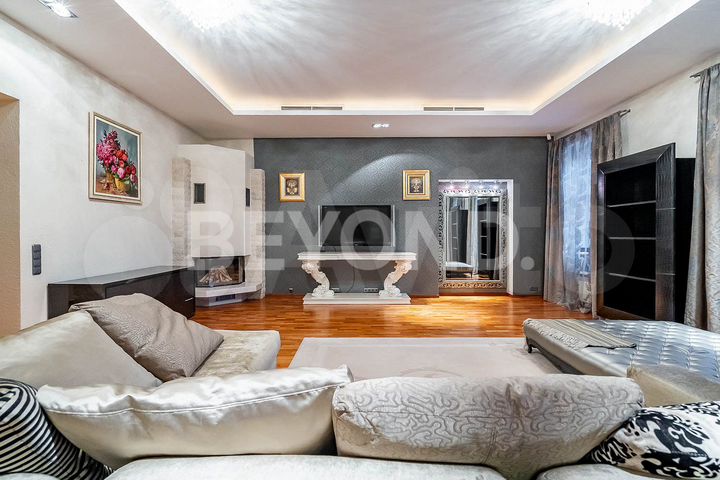 5-к. квартира, 256,2 м², 2/5 эт.