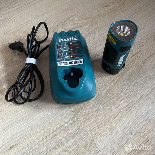 DC10Wa Зарядное Makita