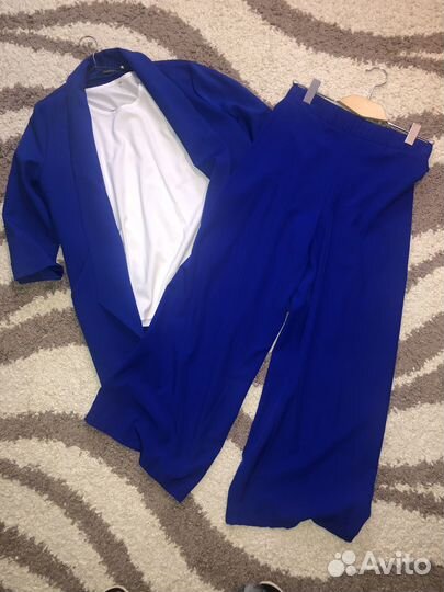 Костюм женский