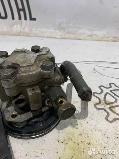 Насос гидроусилителя руля Nissan Almera Classic