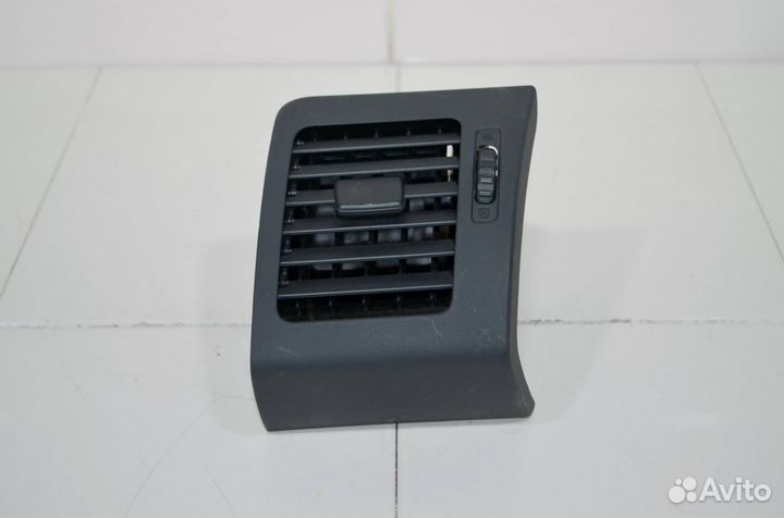 Дефлектор воздушный правый Lexus Rx330 XU30