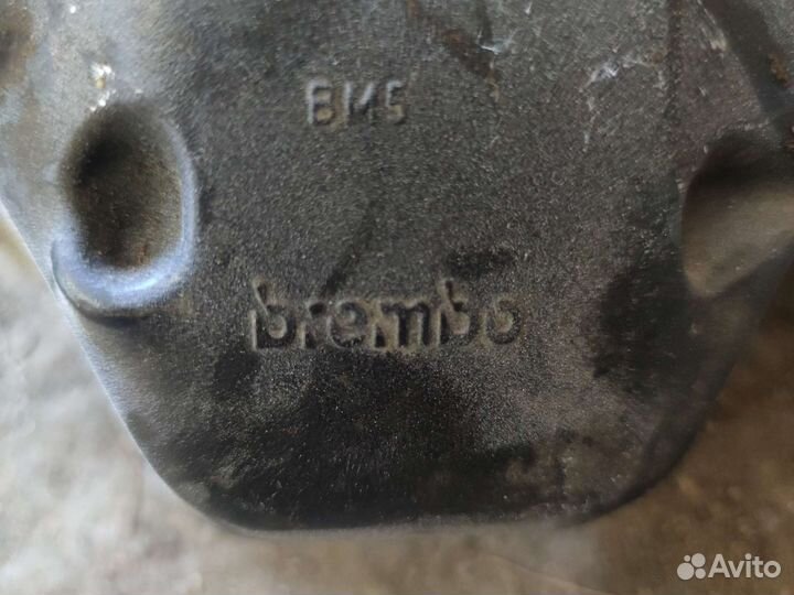 Суппорт передний левый туарег touareg