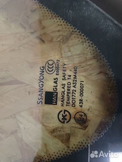 Стекло глухое заднее левое Ssangyong Rexton 2