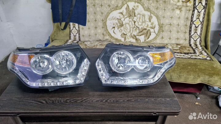 Фары на УАЗ Патриот
