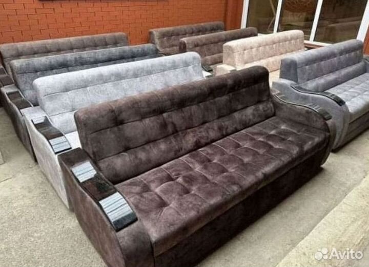 Прямой диван в наличии не б/у