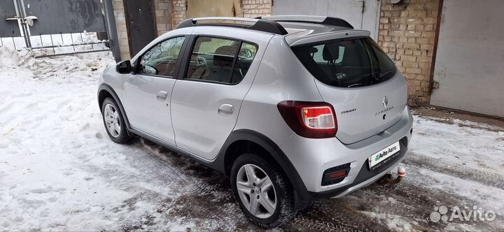 Renault Sandero Stepway 1.6 МТ, 2016, 135 600 км