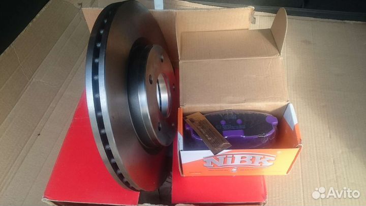 Тормозные диски колодки передние nissan juke