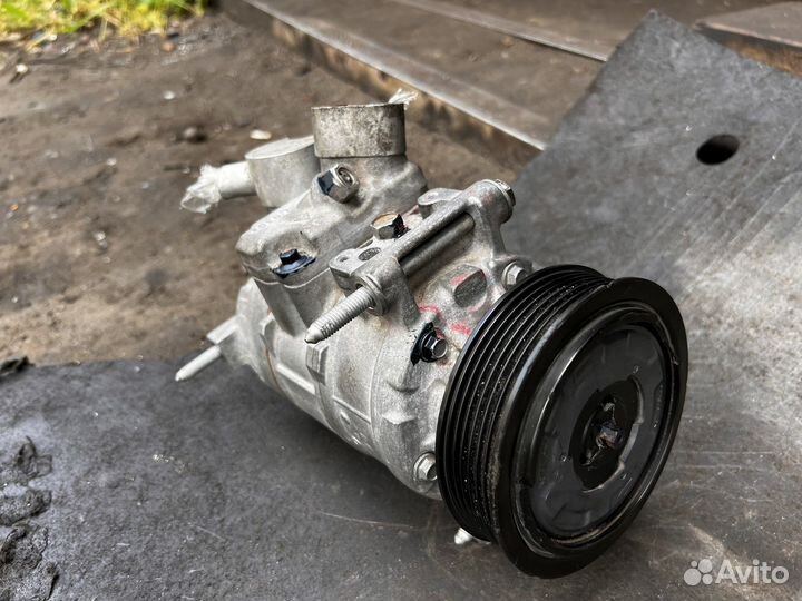 Компрессор кондиционера VAG 1K0820859N