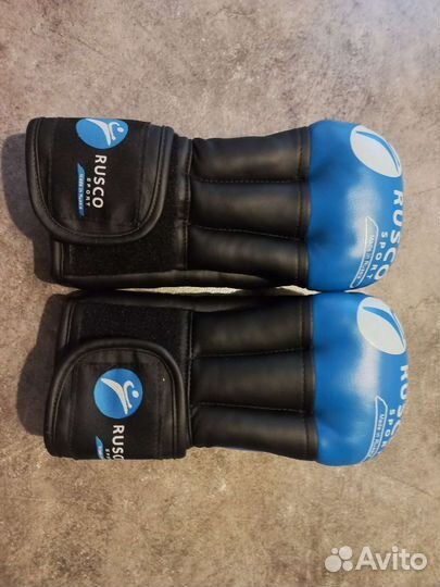 Перчатки и шлемы для рукопашного боя