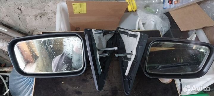 Зеркало заднего вида