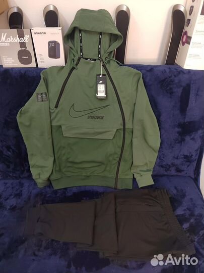 Спортивный костюм Nike