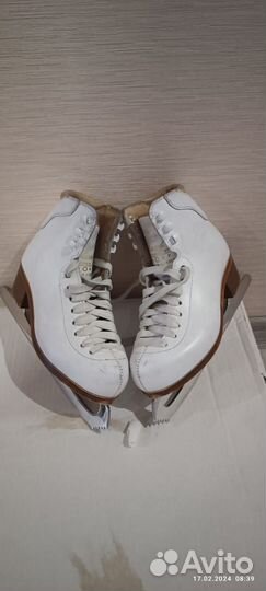 Коньки фигурные