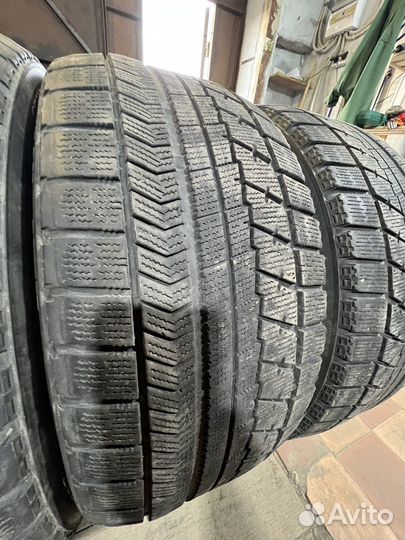 Bridgestone Blizzak VRX 245/45 R18