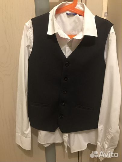 Школьный костюм бу 152 как новый