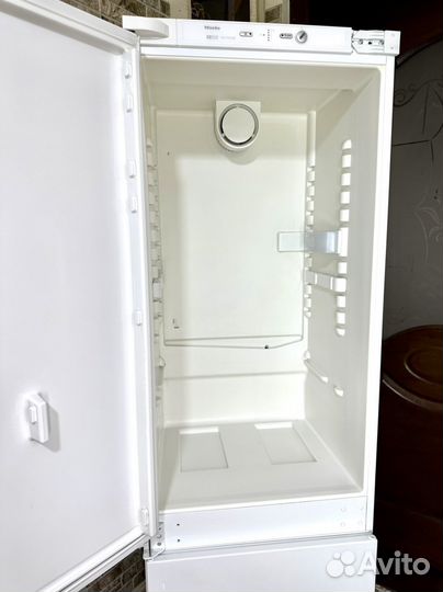 Miele,встраиваемый холодильник,Германия,доставка