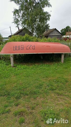 Лодка стеклопластиковая