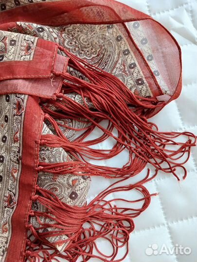 Широкий шелковый шарф