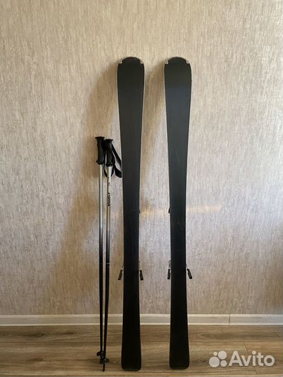 Горные лыжи и ботинки