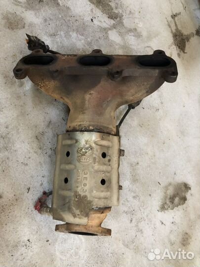 Коллектор выпускной правый / левый