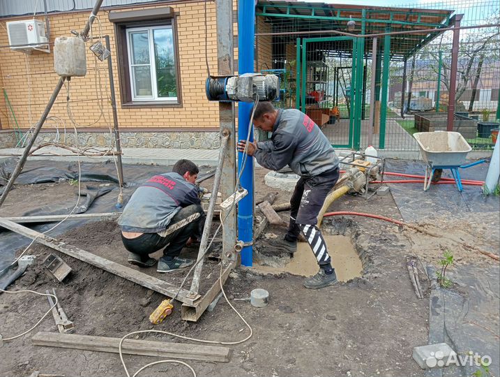 Бурение скважины под воду