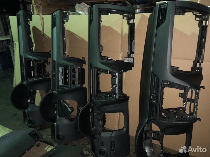 Панель торпедо VAG