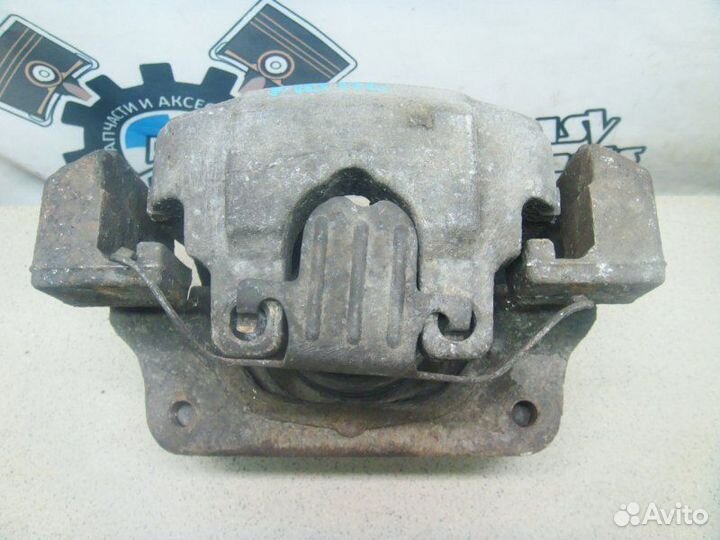 Суппорт тормозной передний левый Bmw 5 F10