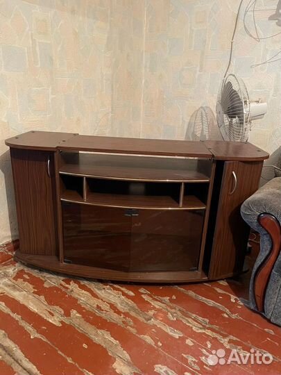 Тумба под телевизор