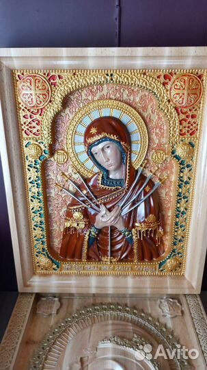 Резные иконы из дерева