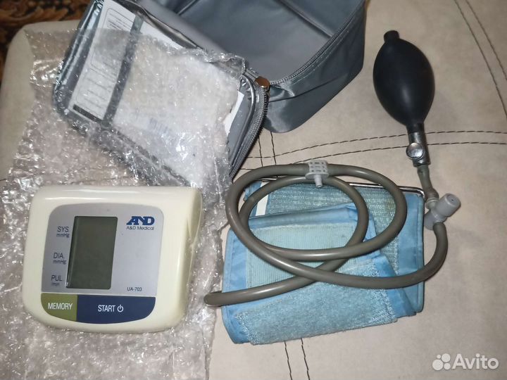 Тонометр полуавтоматический UA 703