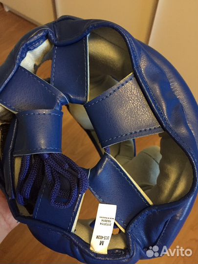 Шлем для карате (в хорошем состоянии) размер М