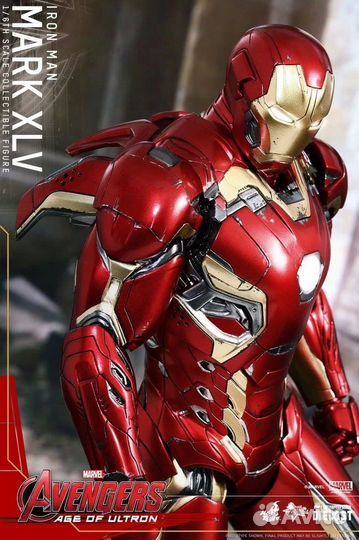 Hot Toys MMS300-D11 - Iron Man mark 45