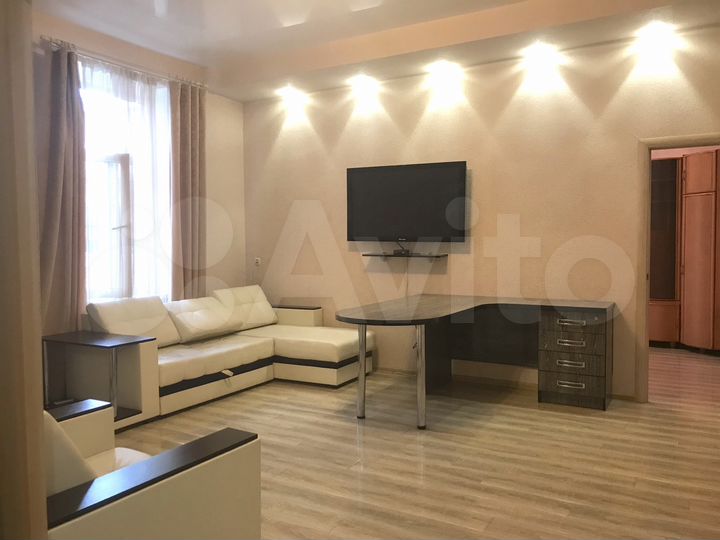 2-к. квартира, 60 м², 2/4 эт.