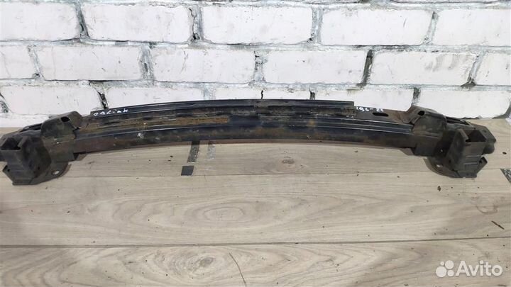 Усилитель переднего бампера от Hyundai Santa Fe