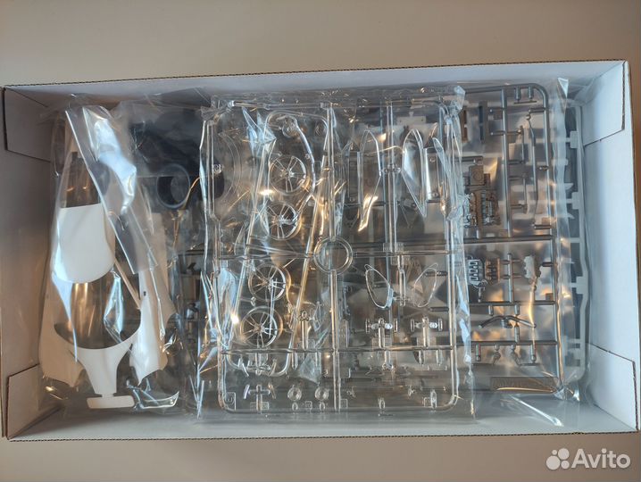 Сборная модель 1/24 Tamiya Ford GT