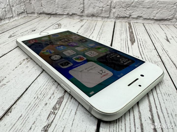 Apple iPhone 8 64gb Silver 100Акб