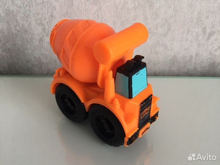 Трактор экскаватор бетономешалка