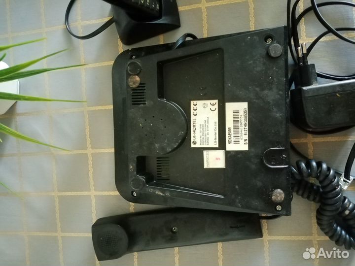 Стационарный телефон LG