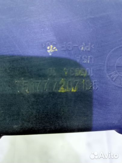 Кронштейн накладки порога