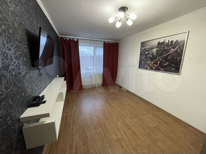 2-к. квартира, 55 м², 3/9 эт.