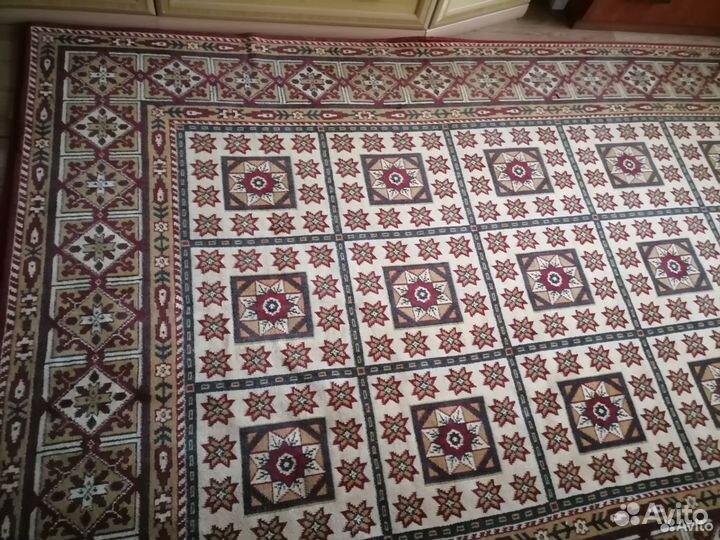 Ковёр шерстяной