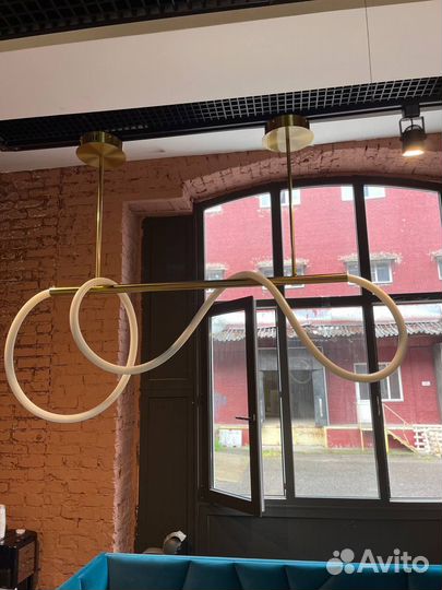 Люстра потолочная светодиодная дизайнерская золото