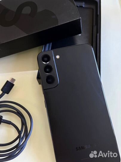 Samsung Galaxy S22+, 8/256 ГБ