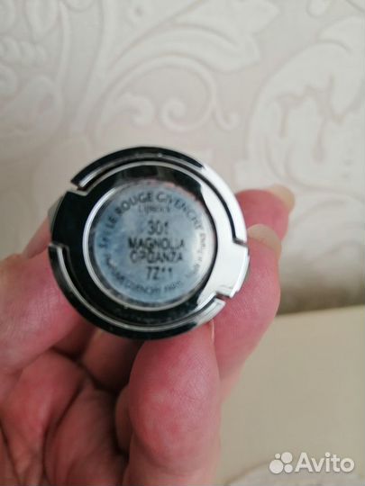 Помада Givenchy 301 Magnolia Organza и еще четыре