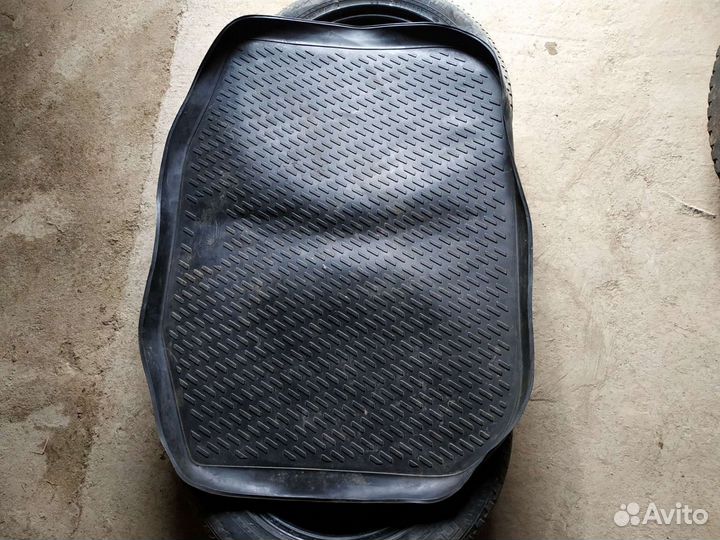 Коврик багажника