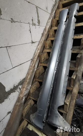 Накладки (наружные) порогов Mercedes W124 седан