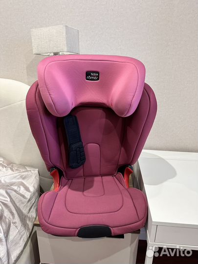 Автомобильное кресло britax romer