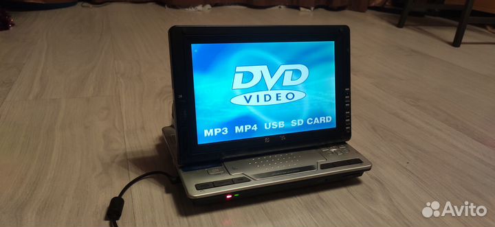 Портативный DVD плеер фирмы sony